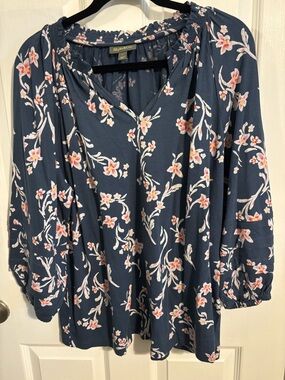 😍Style &Co. Floral V-Neck Peasant Top size large